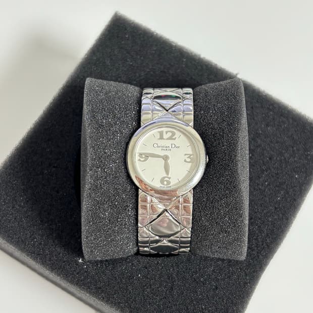 디올 까나쥬 여성 실버 손목시계