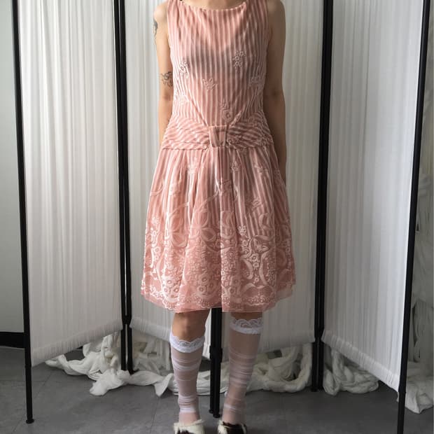 Pattern point sleeveless onepiece