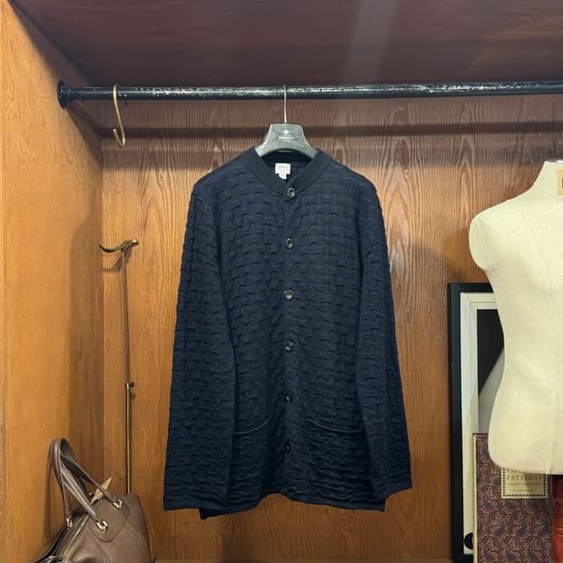 아르마니 꼴레지오니 가디건