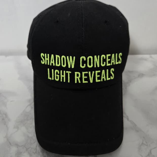 준지 쉐도우 레터링 볼캡