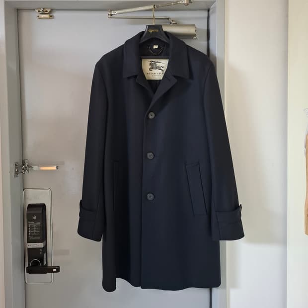 버버리 20SS 싱글 울코트 (새제품, 사이즈 105, 네이비 색상)