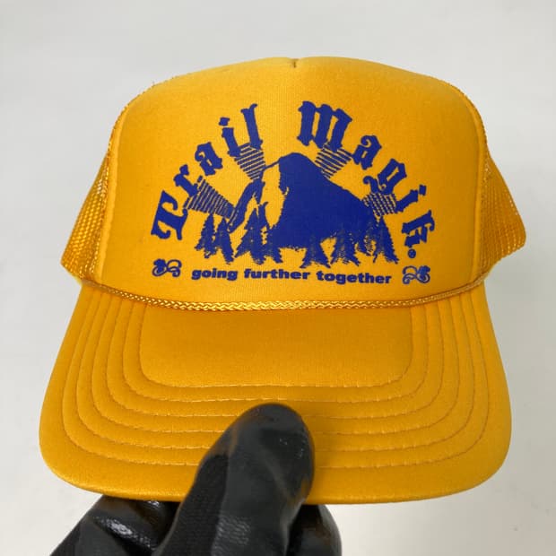 90s Trucker Hat (yellow)