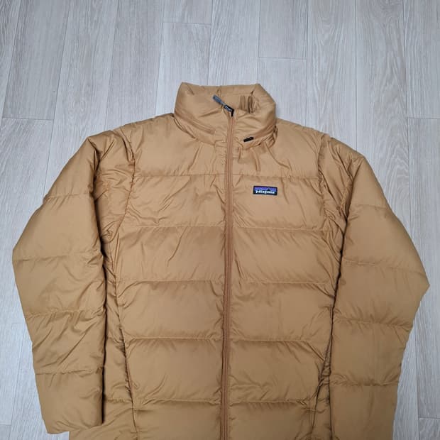 M 파타고니아 사일런트 패딩 자켓 브라운