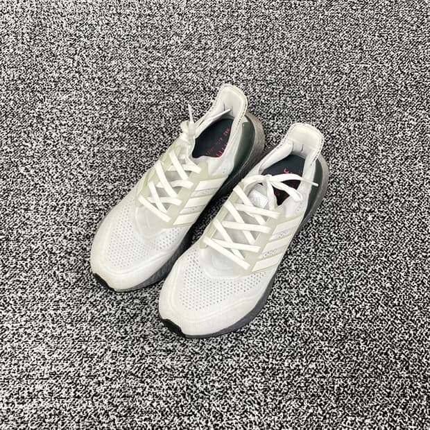 빈티지9. 아디다스 울트라부스트 21 러닝화 런닝화 운동화