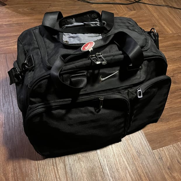 Nike swoosh logo tennis shoulder bag