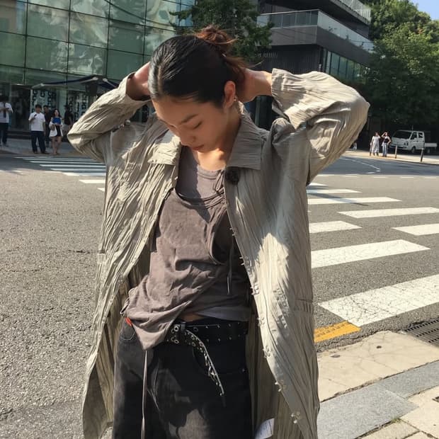 베이컨트 아카이브 HADID WRINKLE HOOK COAT LIGHT