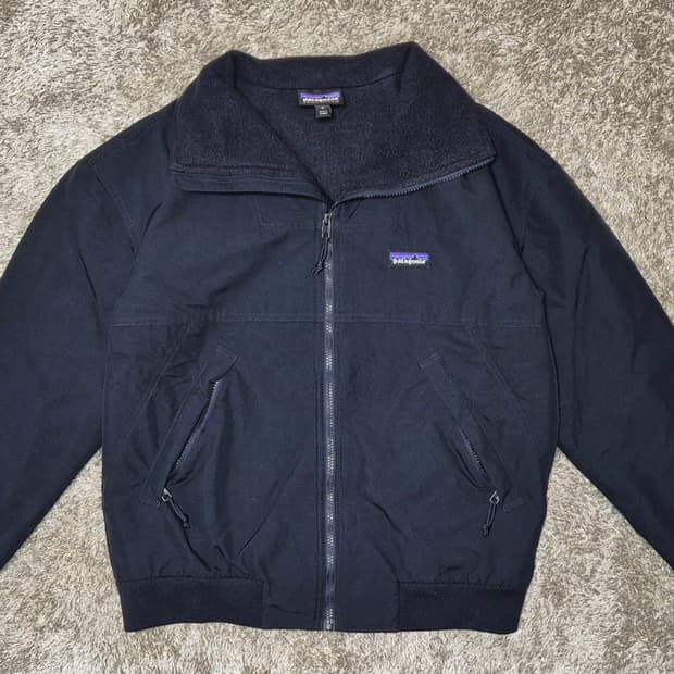 파타고니아 쉘드 신칠라 봄버 자켓(웜업 자켓)