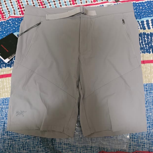 아크테릭스 감마퀵드라이 반바지 그레이34