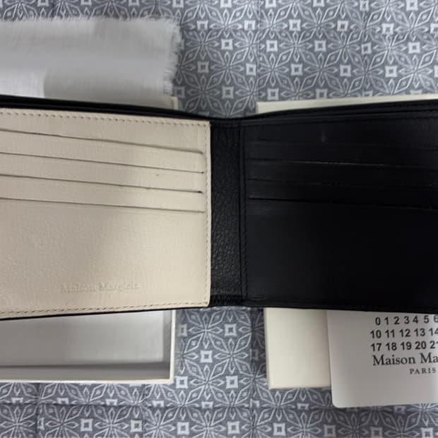 메종마르지엘라 투톤 반지갑