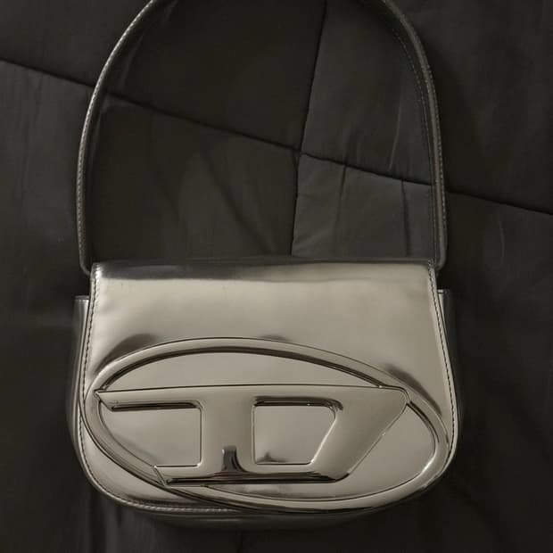 디젤 미러실버 숄더백