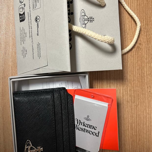 비비안웨스트우드 사피아노 슬림 카드지갑