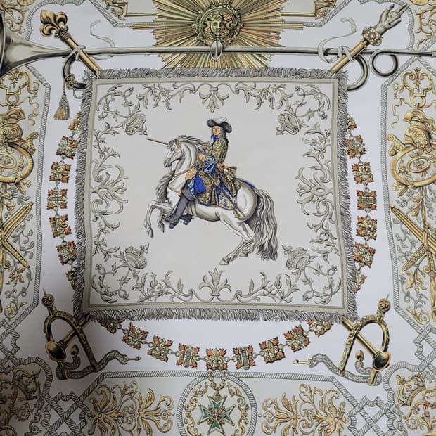 정품 에르메스 까레 실크 스카프