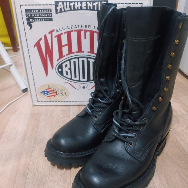 화이츠 스모크점퍼 부츠