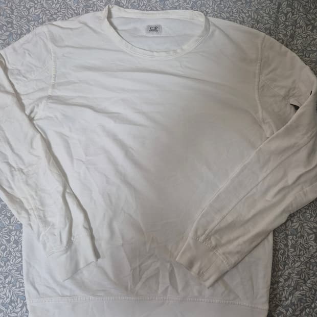 씨피컴퍼니 맨투맨 L 팝니다 