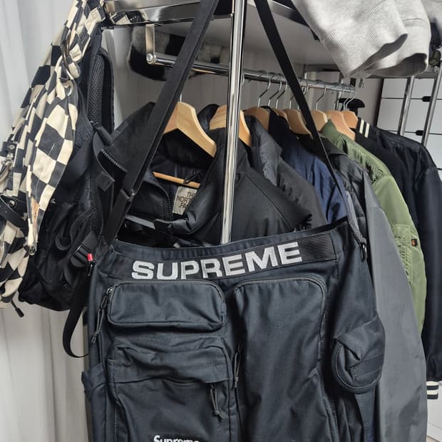 슈프림 23SS 필드 메신저백