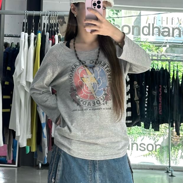 히스테릭글래머 퍽베어 백프린팅 롱슬리브