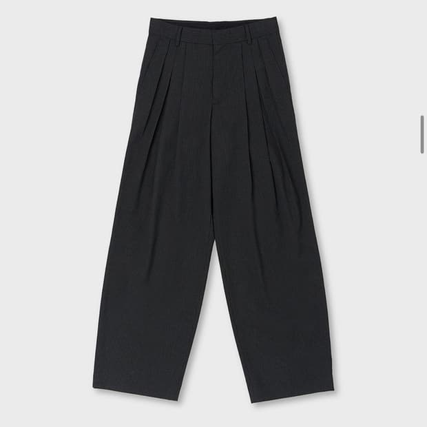 주앙옴므 핀 스트라이프 매드플리츠 와이드 트라우저 (차콜) (S사이즈)
