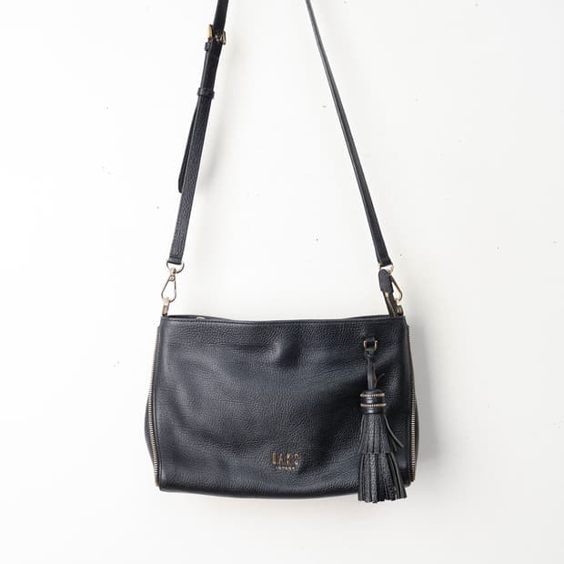 닥스 가죽 크로스백