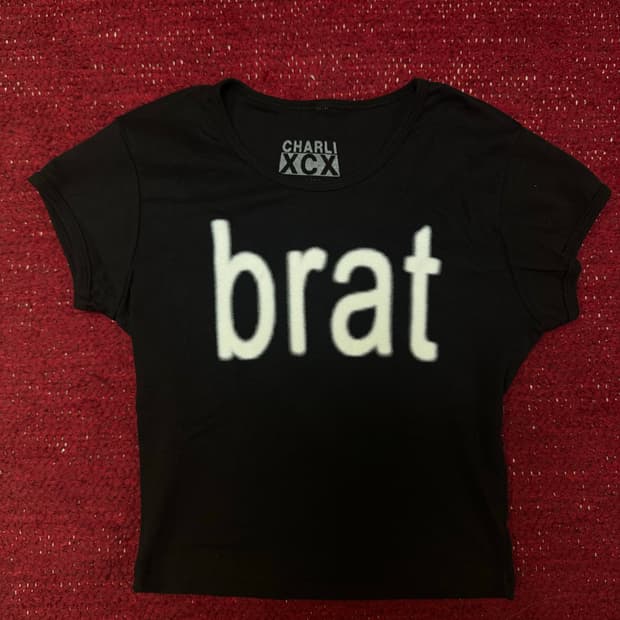 찰리xcx 원유니버스페스티벌 brat 티셔츠