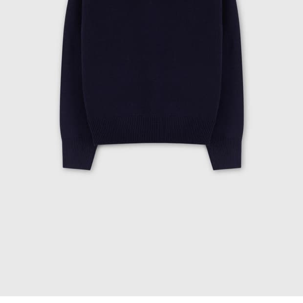 타일레 v넥 니트