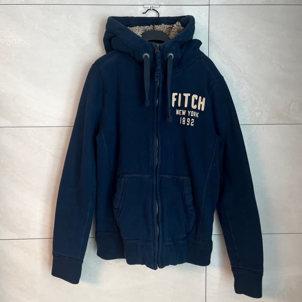 아베크롬비 뉴욕 스펠로고 네이비 퍼 후드 집업 [M]