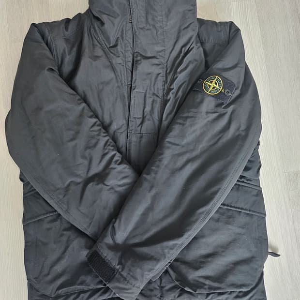 스톤아일랜드 마이크로랩스 패딩