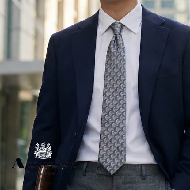 아쿠아스큐텀 실크 라이트블루 패턴 넥타이 7cm A+등급 k1744