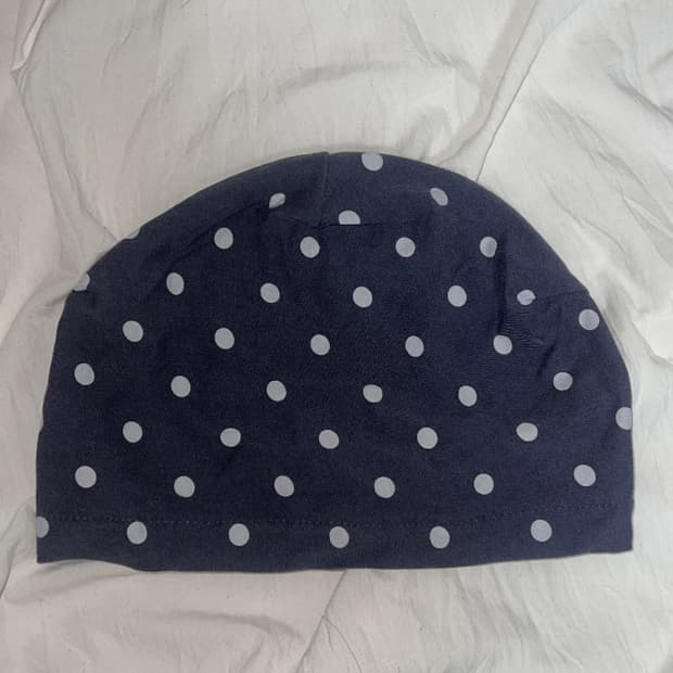 Dot beanie hat