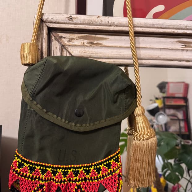 나나서카 /77circa 비즈 밀러터리 크로스백