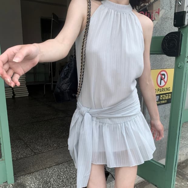 레이크무어 홀터 원피스