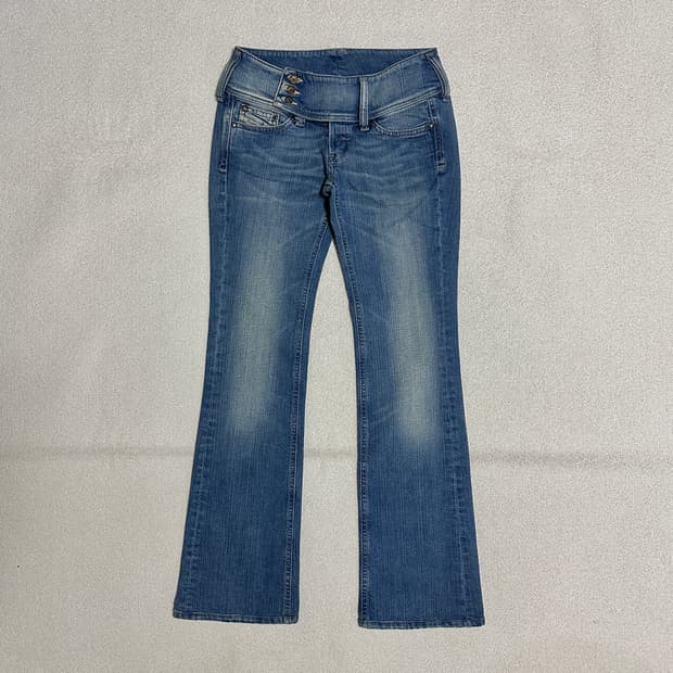 디젤 CHEROCK 로우라이즈 부츠컷 데님 팬츠