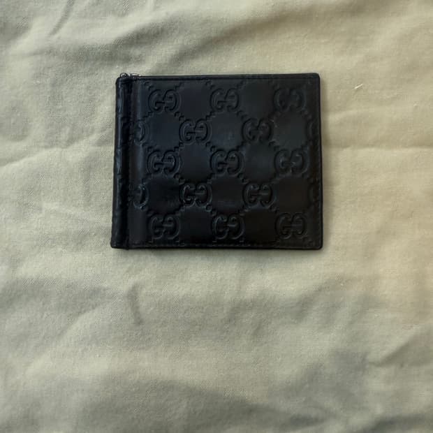 정품 구찌 시마 머니클립 팝니다