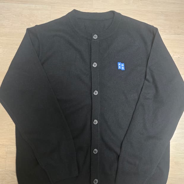 아더에러 블랙 가디건(사이즈XL) 팝니다