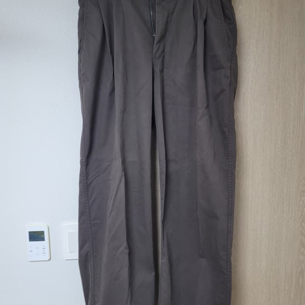 [02] 어나더오피스 산티아고 치노 다크오크 #인더로우러프사이드해칭룸