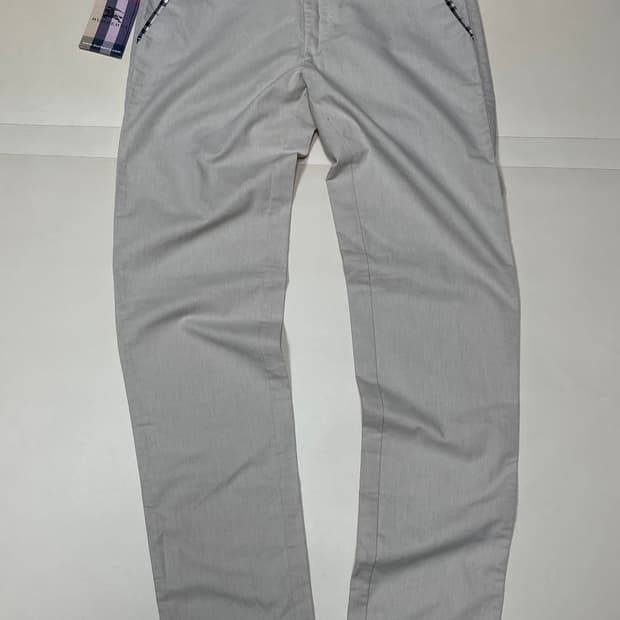 버버리 (새제품) 브릿 남성 치노 팬츠 베이지