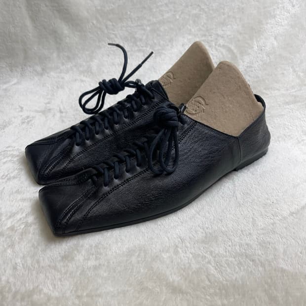 [7.5] 히어로즈 오브 히스토리 스퀘어토 플랫슈즈 || 250-255