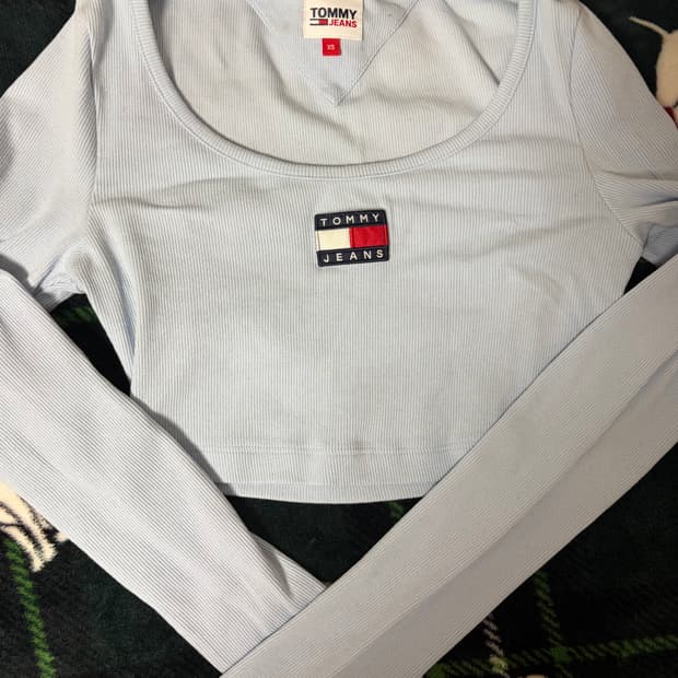 타미힐피거 크롭탑