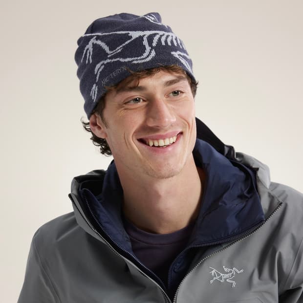 아크테릭스 26ss 버드 헤드 비니/네이비