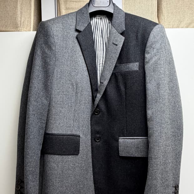 톰브라운 펀믹스 그레이 울 블레이저 2사이즈