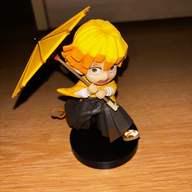 귀멸의 칼날 젠이츠 피규어 (박스X)