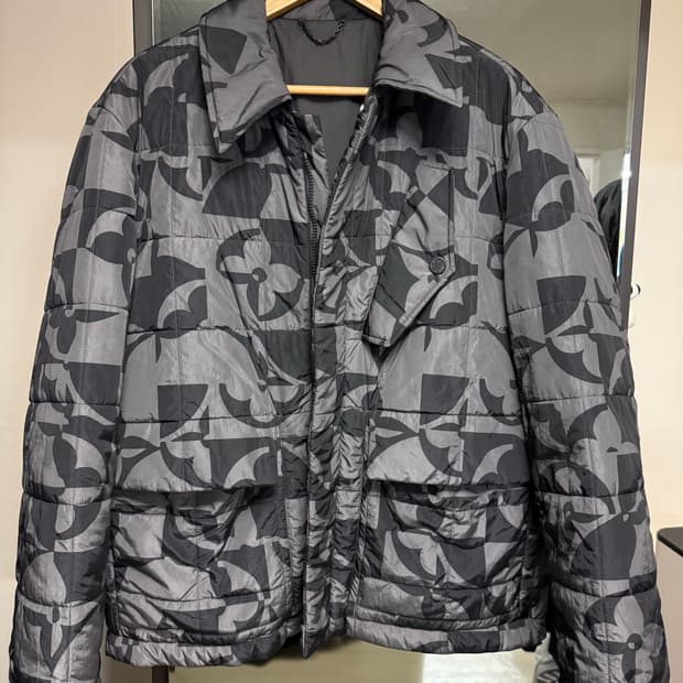 루이비통 모노그램 플라워 퀼팅 패딩자켓 50