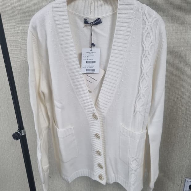 이태리 명품 브랜드 안드레모리스 긴팔가디건