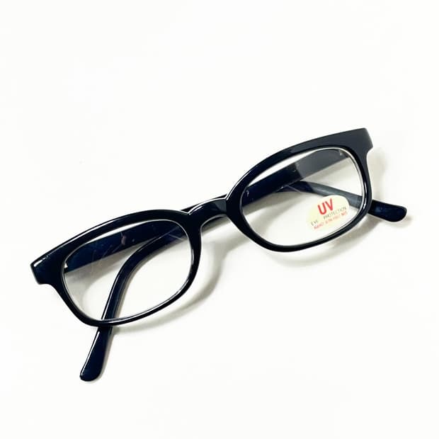 90s 블랙 뿔테 스퀘어 빈티지 안경