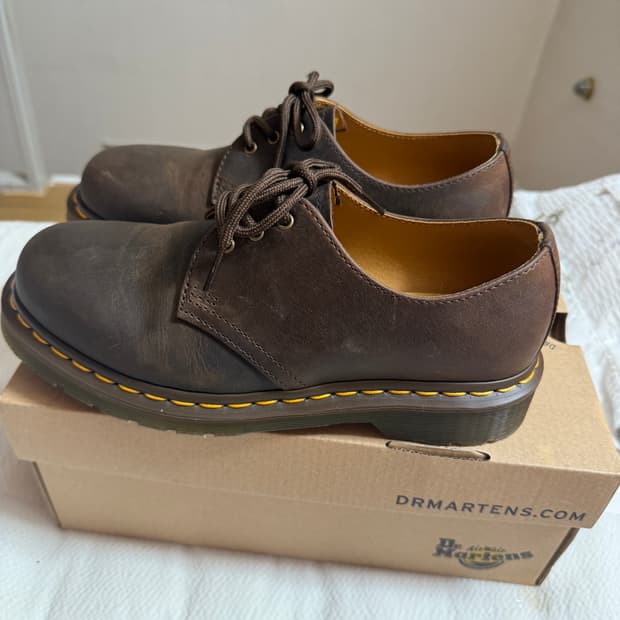 닥터마틴 크레이지호스 다크브라운 240