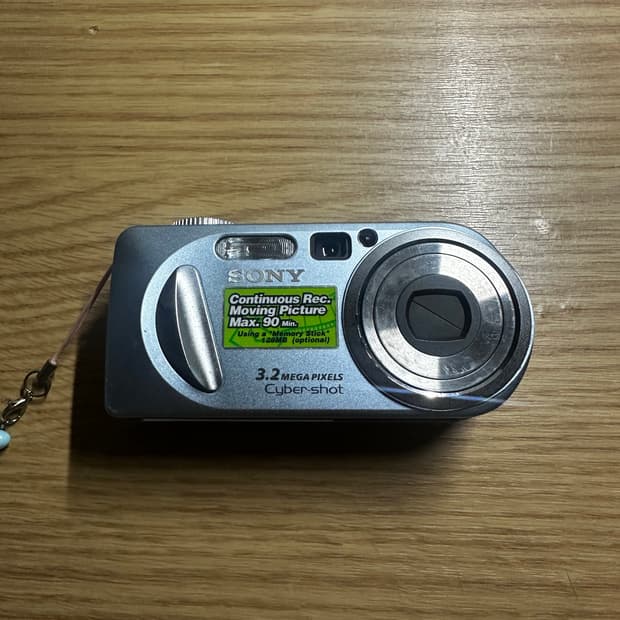 소니 사이버샷 dsc p8 팔아요! 