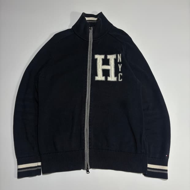 타미힐피거 빅로고 집업 니트