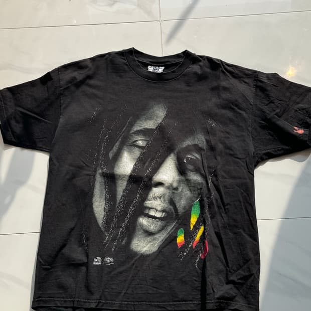 90s Bob Marley "Legend" Graphic T-Shirt 