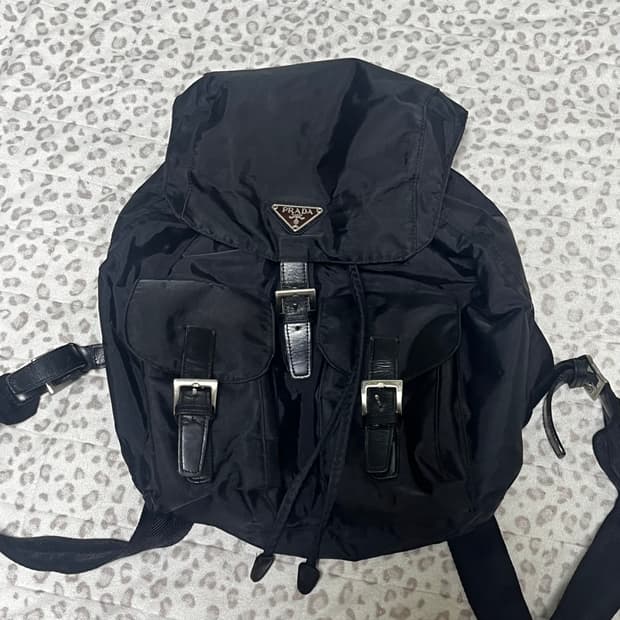 프라다 포코노 리나일론 백팩