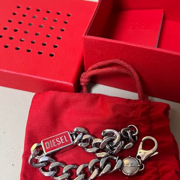 디젤 팔찌