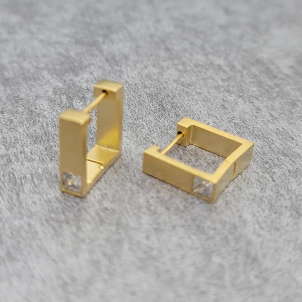square earrings 